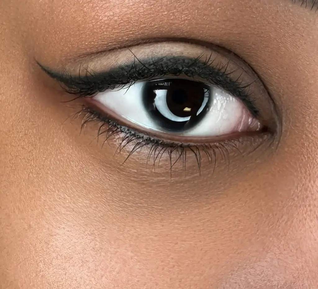 HOMEPAGE SLIDE CLASSIC EYELINER