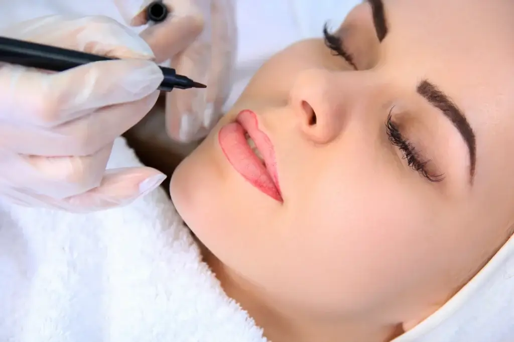 HOW TO PREPARE YOUR SKIN FOR PERMANENT MAKEUP THIS FALL